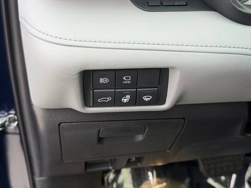 Used 2022 Toyota Highlander Platinum AWD/4WD image 22