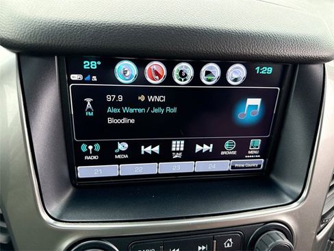 Used 2019 Chevrolet Tahoe Premier w/ Premier Plus Edition image 16