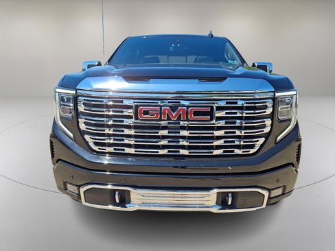 Used 2023 GMC Sierra 1500 Denali AWD/4WD image 3