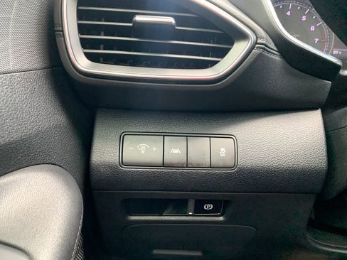 Used 2022 Hyundai Santa Fe SEL FWD image 18