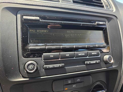 Used 2015 Volkswagen Jetta S FWD image 25