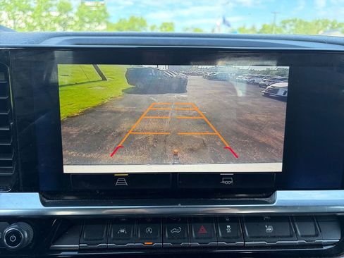 Used 2023 Chevrolet Silverado 1500 LT AWD/4WD image 24