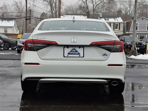 Certified 2024 Honda Civic Sport image 5