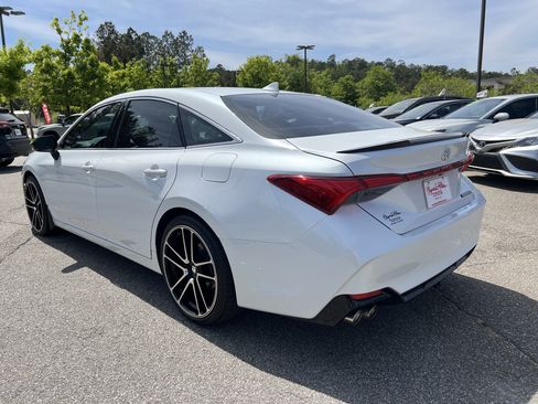 Used 2019 Toyota Avalon Touring FWD image 17