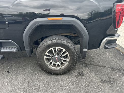 Certified 2022 GMC Sierra 2500 SLT w/ SLT Convenience Package AWD/4WD image 11