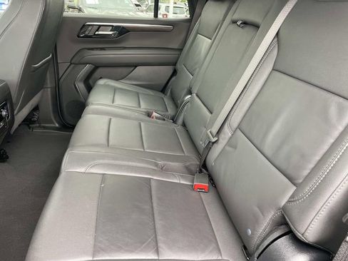 Used 2025 Chevrolet Tahoe LT AWD/4WD image 25