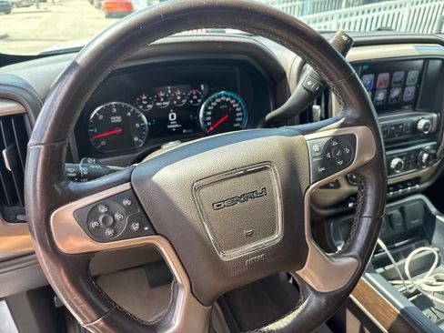 Used 2017 GMC Sierra 1500 Denali w/ Denali Ultimate Package AWD/4WD image 19