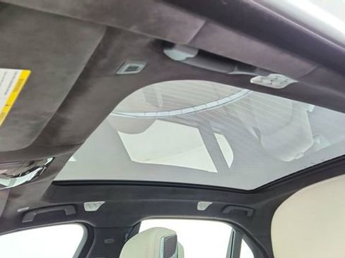 Used 2023 BMW i7 xDrive60 w/ Executive Package 2 image 56