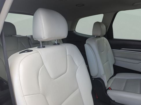 Used 2021 Kia Telluride S image 34