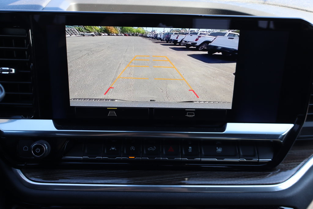 Used 2025 Chevrolet Silverado 1500 LT AWD/4WD image 9