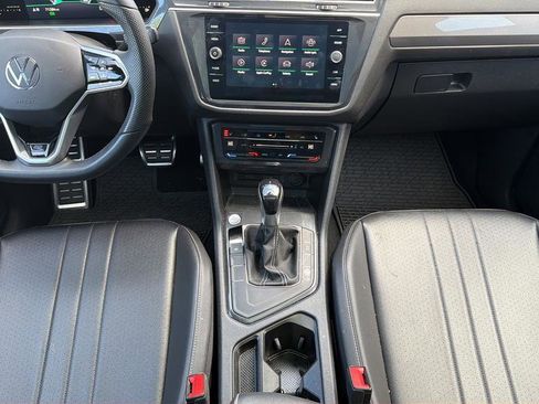 Used 2022 Volkswagen Tiguan SE R-Line FWD image 8