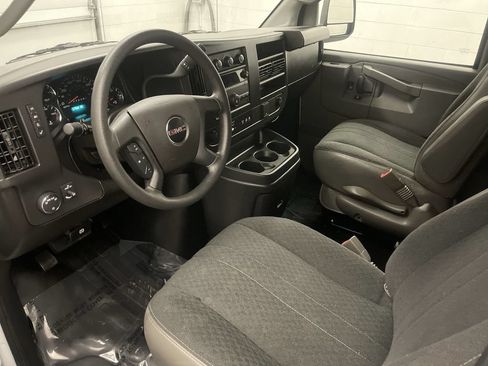 Used 2025 GMC Savana 2500 w/ Driver Convenience Package RWD image 4