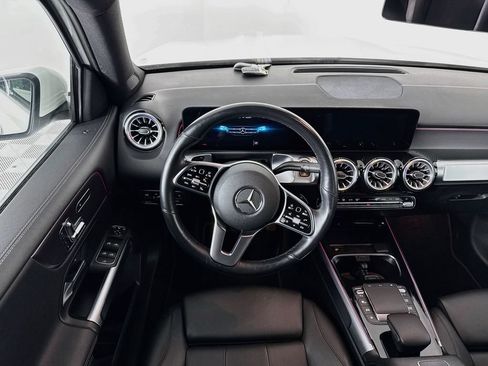 Used 2022 Mercedes-Benz GLB 250 4MATIC image 22
