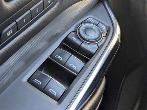 Certified 2024 Cadillac XT4 Premium Luxury image 27