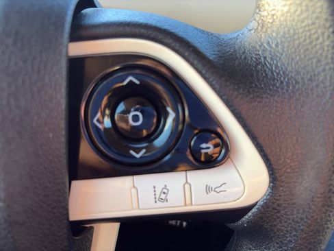 Used 2017 Toyota Prius Two image 20