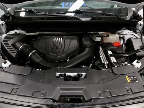 Used 2025 GMC Acadia Elevation image 17