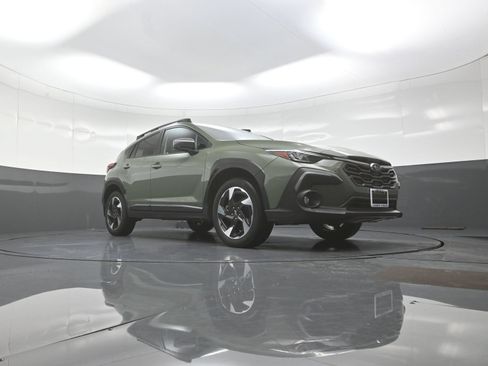 Used 2024 Subaru Crosstrek 2.5i Limited AWD/4WD image 9