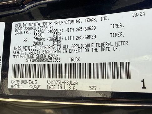 Used 2025 Toyota Tundra Limited image 32