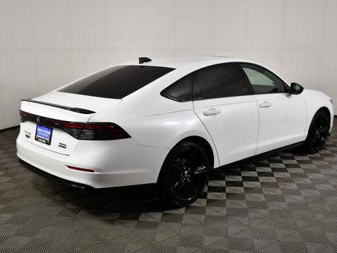 Used 2024 Honda Accord Sport image 6