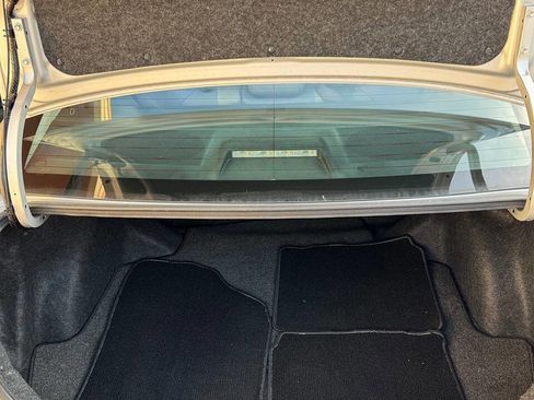 Used 2019 Toyota Corolla LE w/ Carpet Mat Package (TMS) image 19