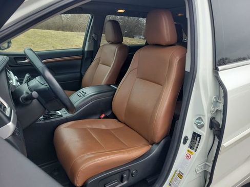 Used 2018 Toyota Highlander Limited Platinum image 20