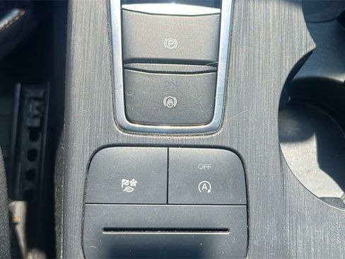 Used 2021 Ford Escape SE image 27