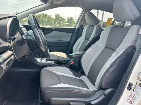 Used 2019 Subaru Crosstrek 2.0i Premium AWD/4WD image 12