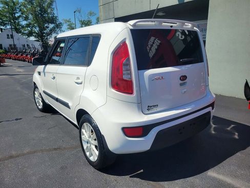 Used 2012 Kia Soul + w/ Audio Pkg FWD image 9