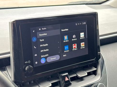 Used 2024 Toyota Corolla SE image 19