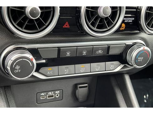 Used 2023 Nissan Sentra SV image 21