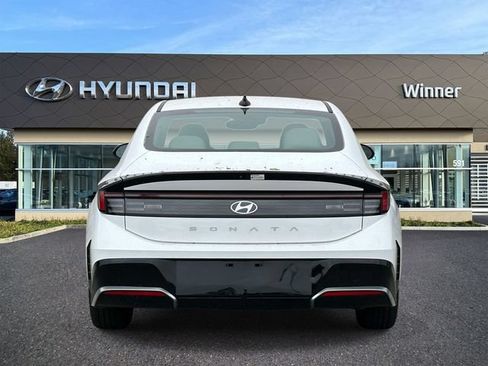 Used 2025 Hyundai Sonata SEL FWD image 4