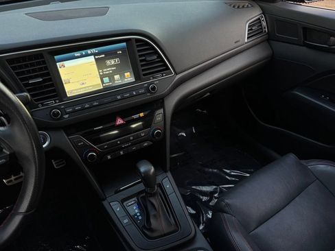 Used 2018 Hyundai Elantra Sport w/ Sport Premium Package 03 FWD image 30