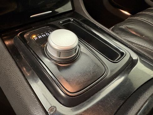 Used 2021 Chrysler 300 S image 33