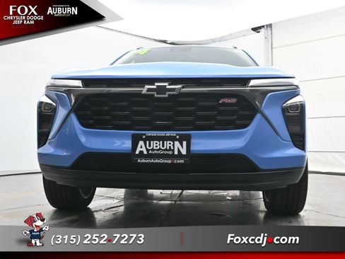 Used 2024 Chevrolet Trax RS w/ Sunroof Package image 17