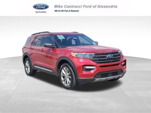 Used 2023 Ford Explorer XLT w/ Equipment Group 202A AWD/4WD image 1
