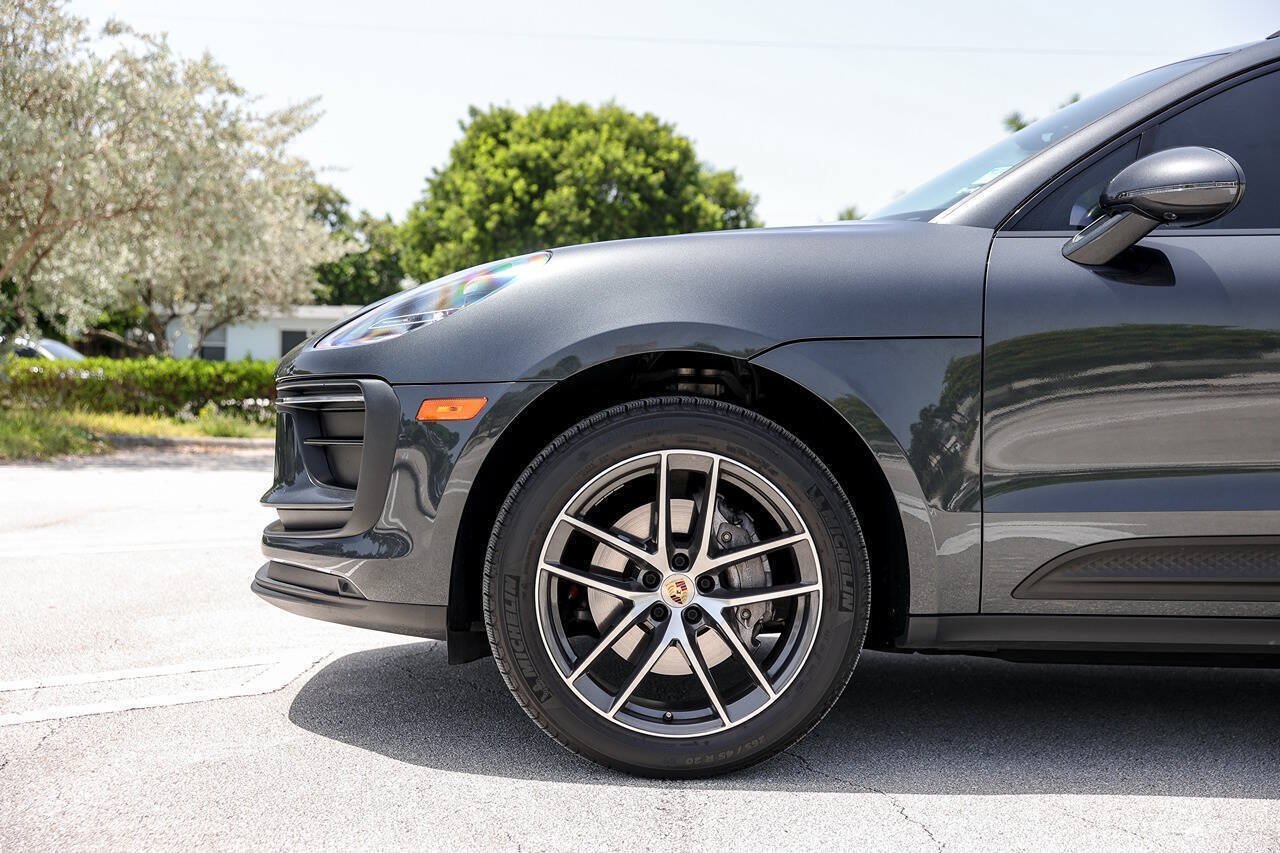 Used 2022 Porsche Macan AWD/4WD image 26