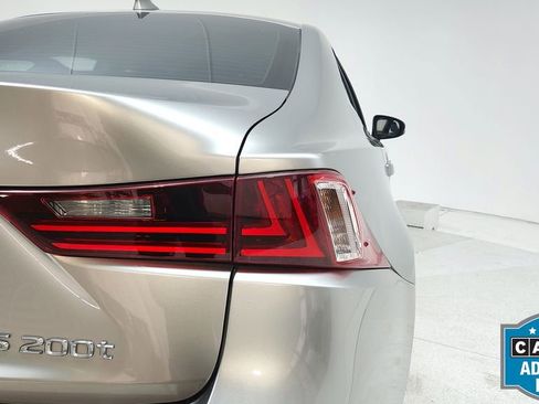 Used 2016 Lexus IS 200t w/ Premium Package RWD image 11