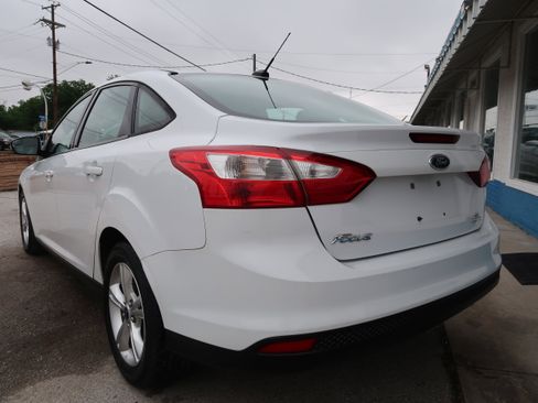 Used 2013 Ford Focus SE FWD image 7