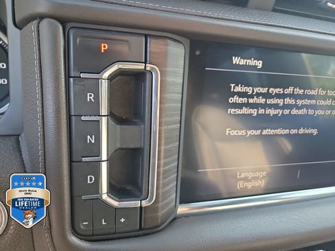 Certified 2021 GMC Yukon Denali w/ Denali Ultimate Package RWD image 31