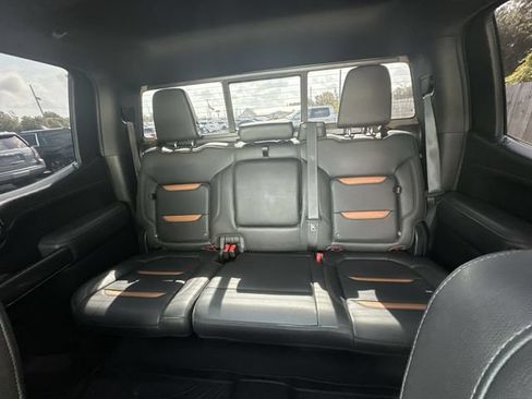 Used 2021 GMC Sierra 1500 AT4 w/ AT4 Value Package AWD/4WD image 21