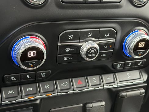 Used 2021 GMC Sierra 1500 AT4 w/ AT4 Value Package image 19