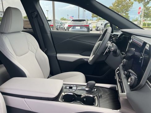New 2026 Lexus RX 350 F Sport AWD/4WD image 9