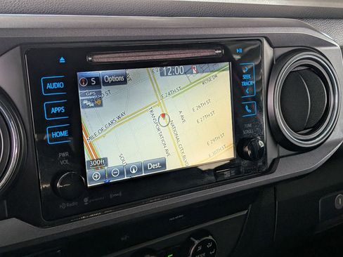 Used 2018 Toyota Tacoma TRD Sport w/ Technology Package RWD image 21