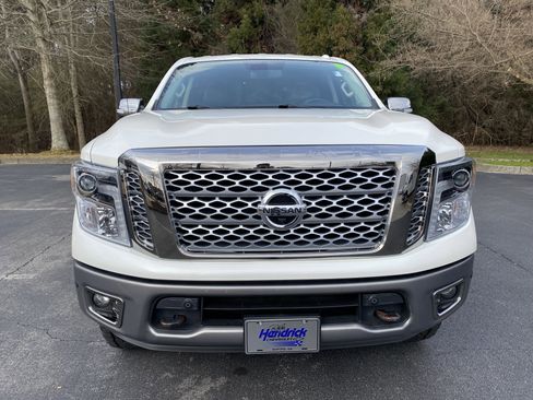 Used 2018 Nissan Titan Platinum Reserve image 3