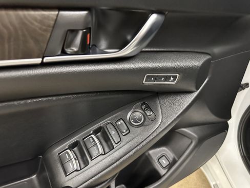 Used 2021 Honda Accord Touring image 50