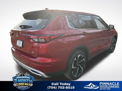 Used 2024 Mitsubishi Outlander SE image 4