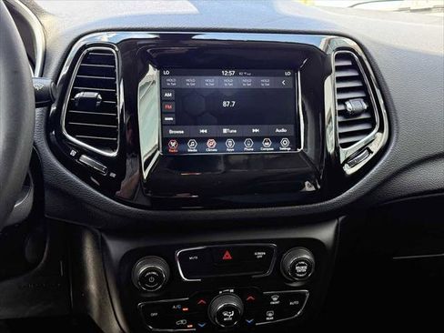 Certified 2021 Jeep Compass Latitude w/ Sun and Sound Group FWD image 25
