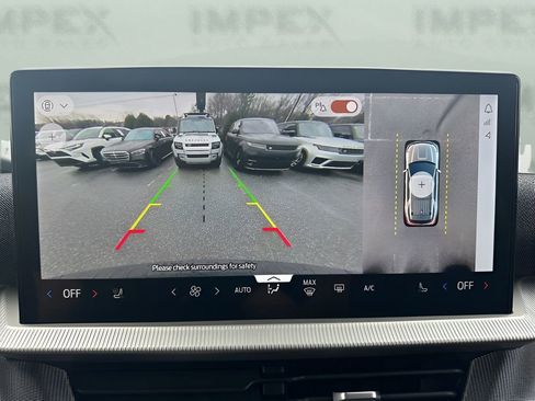 Used 2025 Ford Explorer ST-Line w/ ST-Line Street Pack image 21