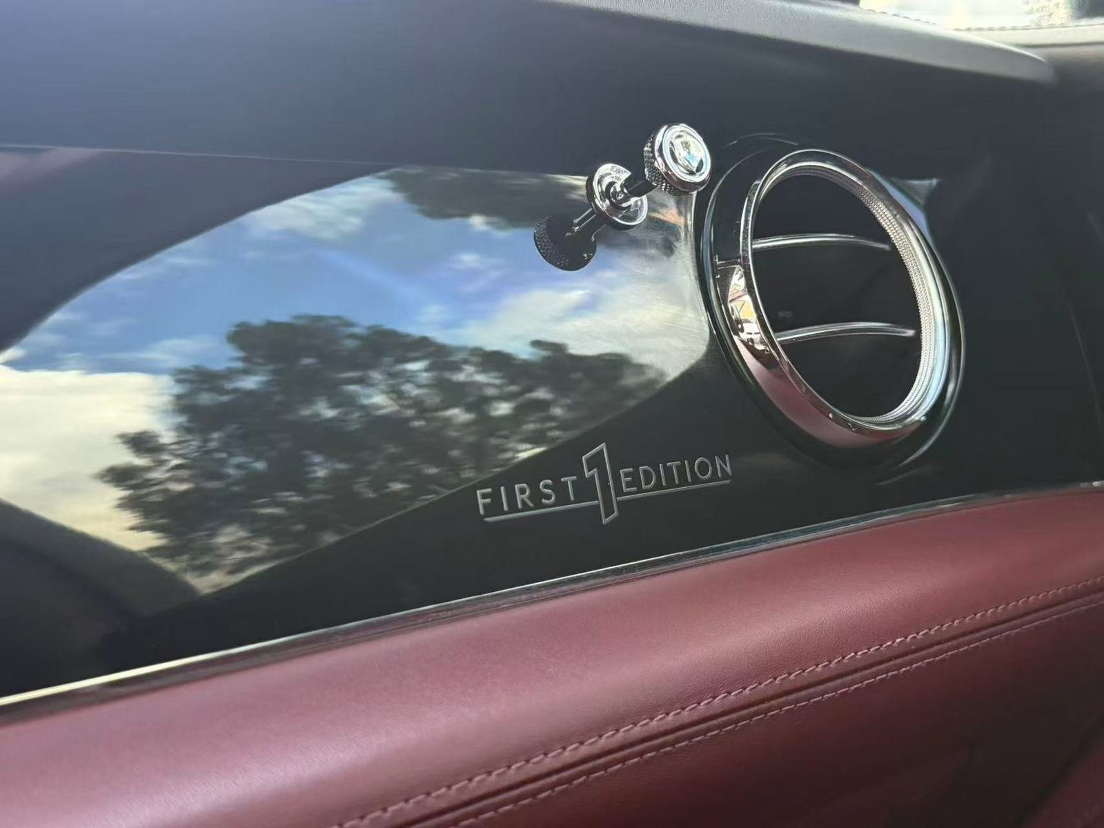 Used 2021 Bentley Bentayga AWD/4WD image 15