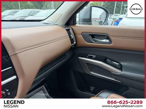 Certified 2024 Nissan Pathfinder Platinum w/ Cargo Package AWD/4WD image 30